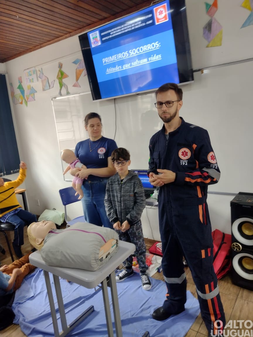 Samu palestra para alunos da Escola Indígena Nãn Ga de Iraí