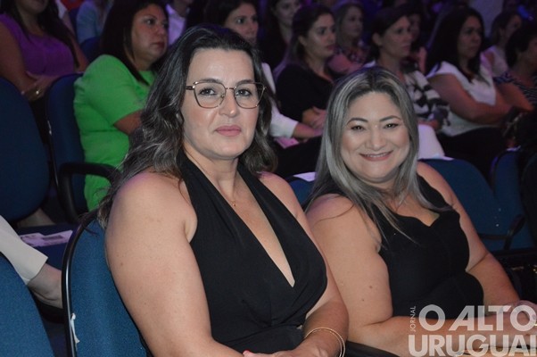 Mais de 800 pessoas participam de palestra com Leila Ama em FW