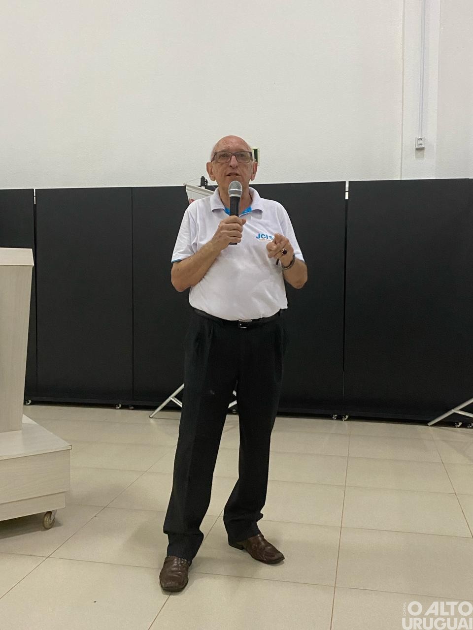 Altair Savoldi lança livro em Rodeio Bonito