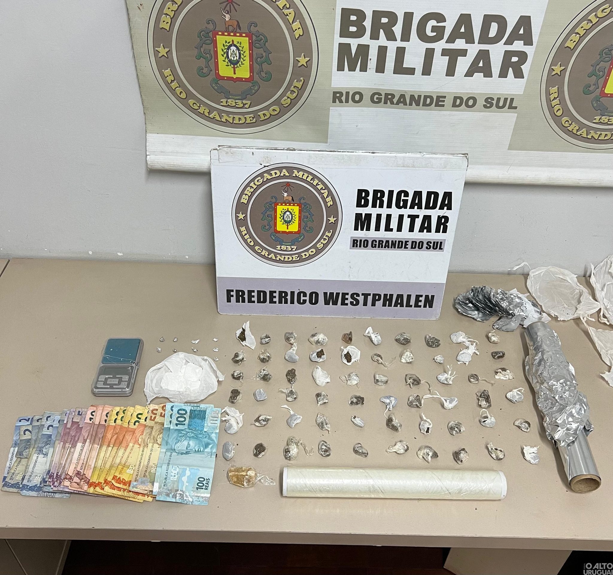 Mulher é presa em FW por tráfico de drogas