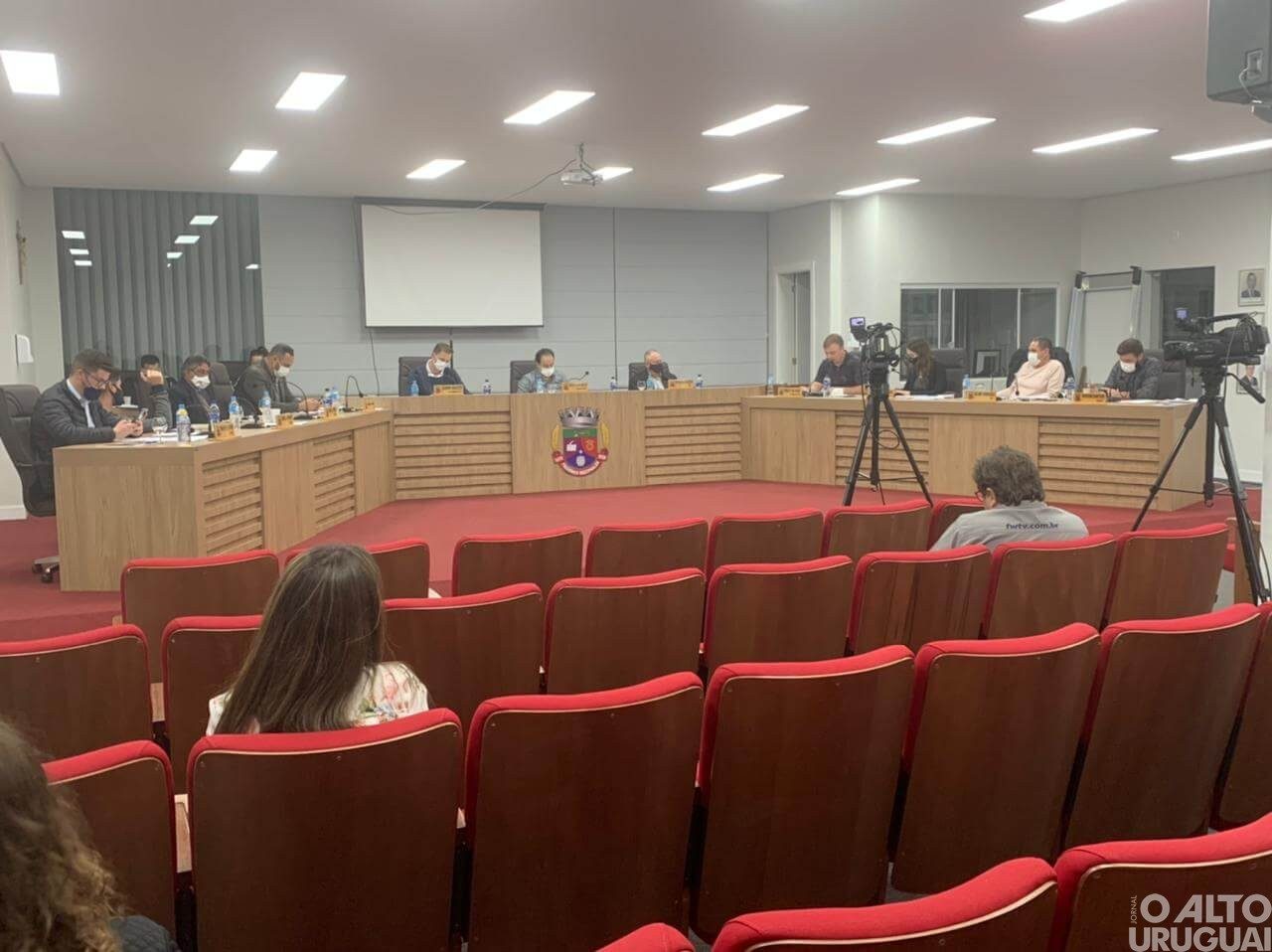 Vereadores aprovam PL que proíbe contratação de condenados na lei Maria da Penha
