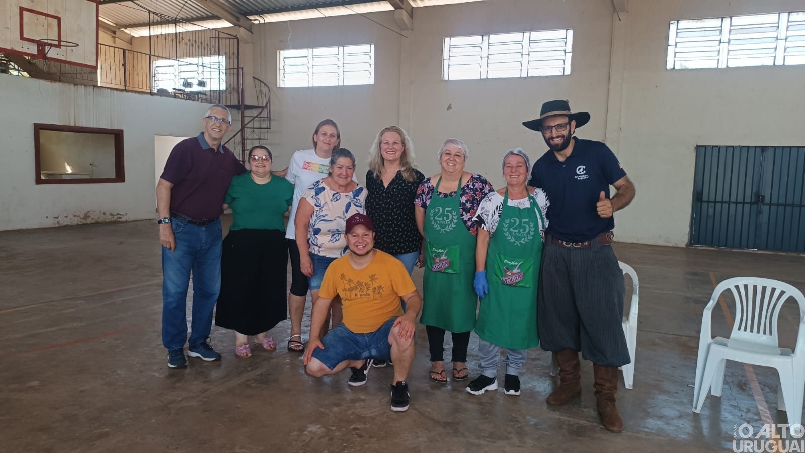 AUNP-RS distribui mais de dois mil cachorros-quentes em evento