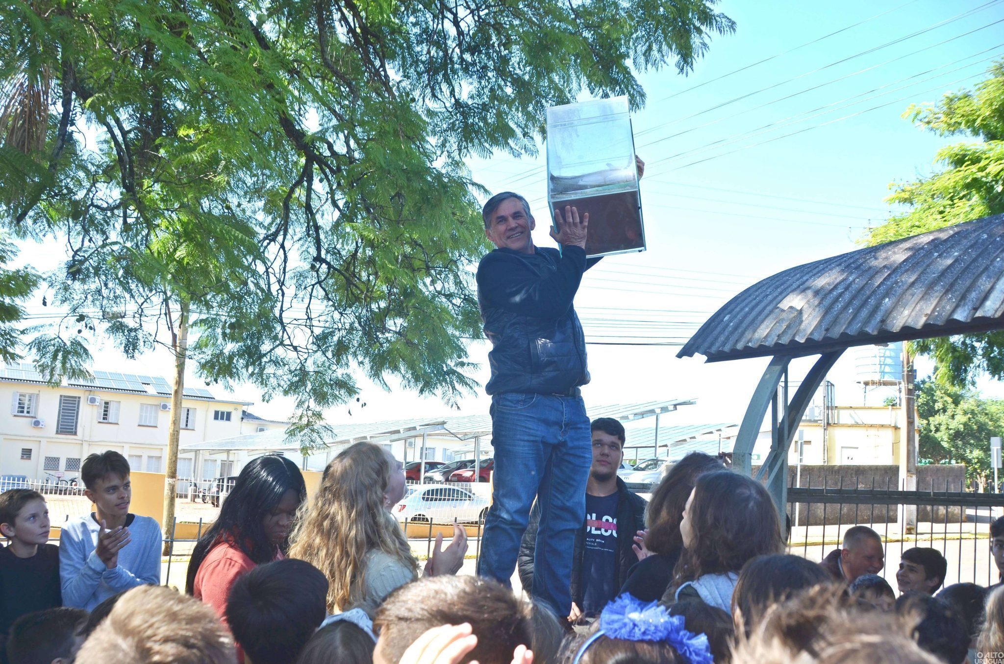 Cápsula do tempo é aberta em FW para celebrar os 60 anos da Escola Cardeal Roncalli