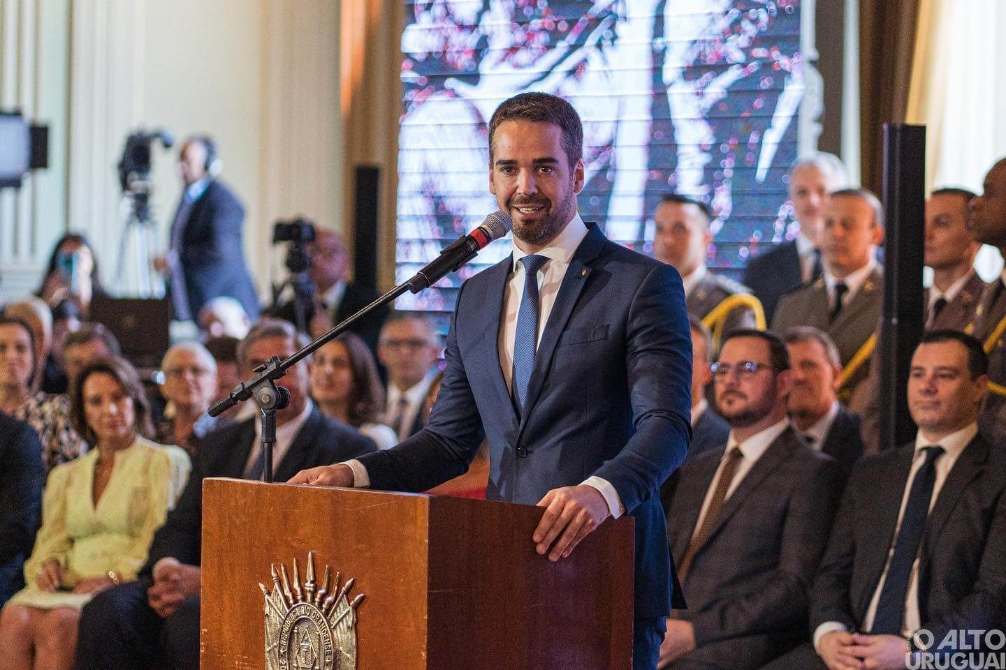 Eduardo Leite toma posse e anuncia secretários estaduais