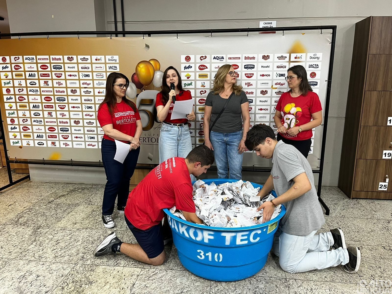 Super Bertoletti realiza último sorteio do mês de agosto