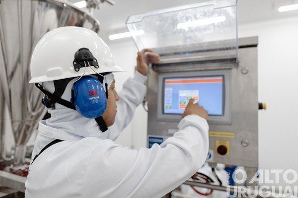 JBS promove quatro em cada 10 colaboradores do Rio Grande do Sul