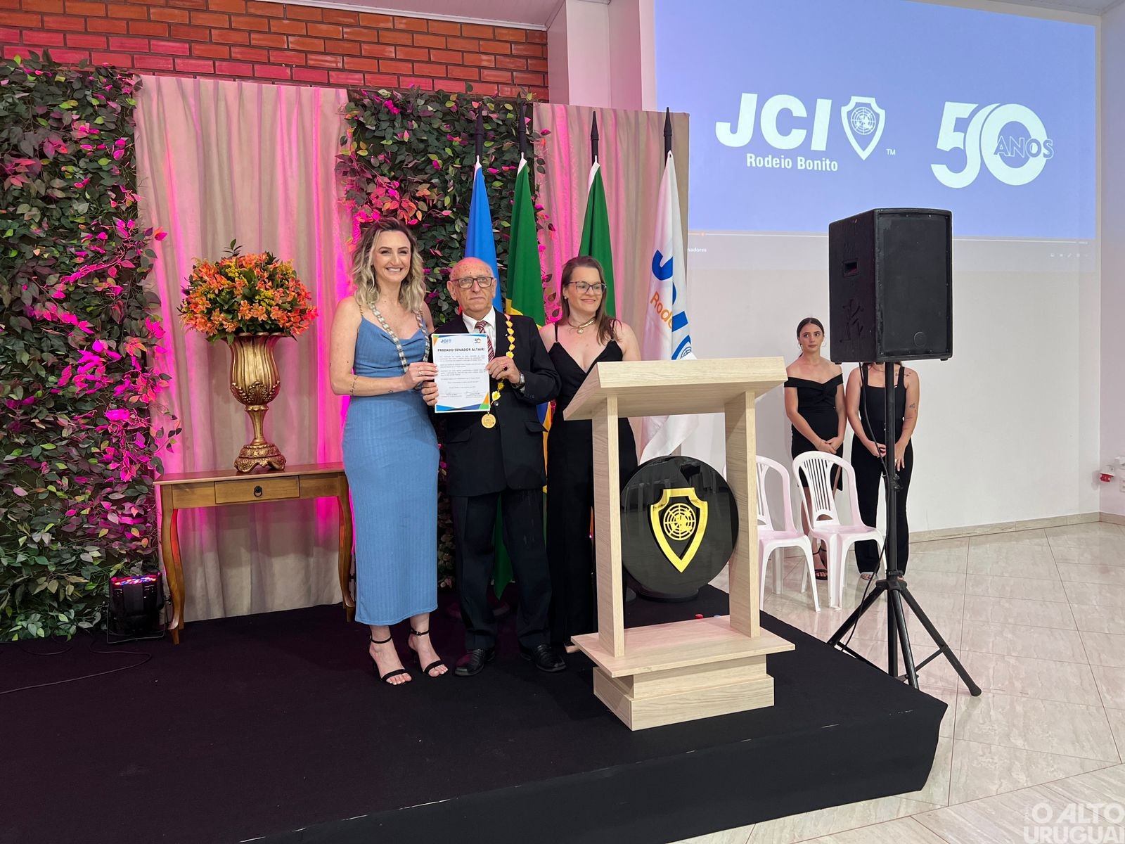 Jantar festivo com honrarias marca os 50 anos da JCI em Rodeio Bonito
