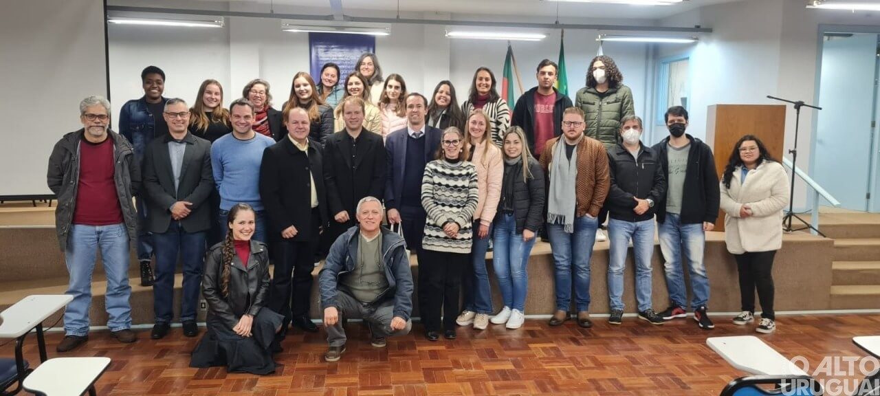 Egressa do curso de Enfermagem da UFSM-PM desenvolve projeto de pesquisa inédito no Brasil