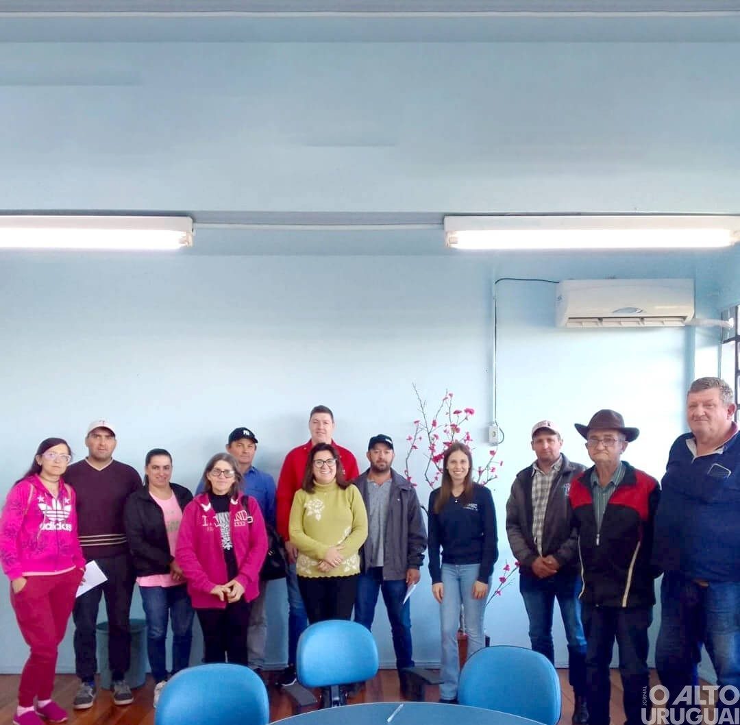 Reunião com agricultores é realizada na Emater/RS-Ascar em Planalto