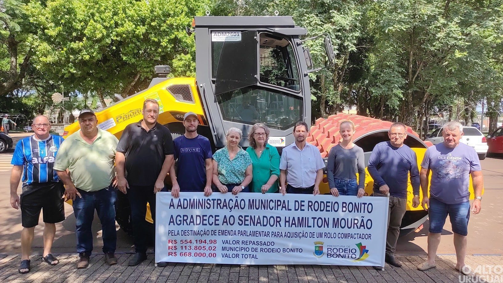 Rodeio Bonito adquire rolo compactador com recursos de emenda parlamentar
