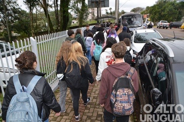 Confirmação de matrícula nas escolas estaduais começa nesta terça-feira