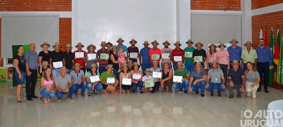 Propriedade Sustentável forma produtores de Rodeio Bonito