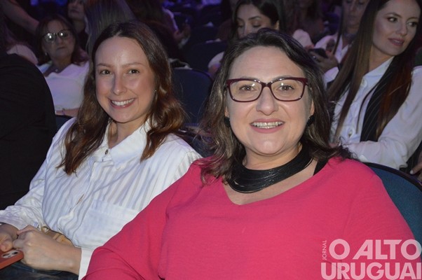Mais de 800 pessoas participam de palestra com Leila Ama em FW