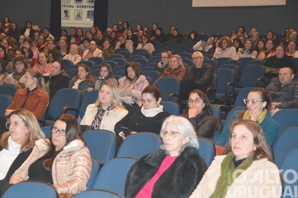 Seminário sobre o Autismo reúne mais de 300 pessoas em FW