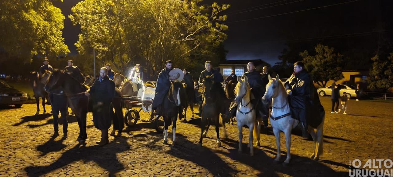 Procissão luminosa nesta sexta-feira marca o terceiro dia de tríduo da 46ª Romaria de Nossa Senhora da Salete