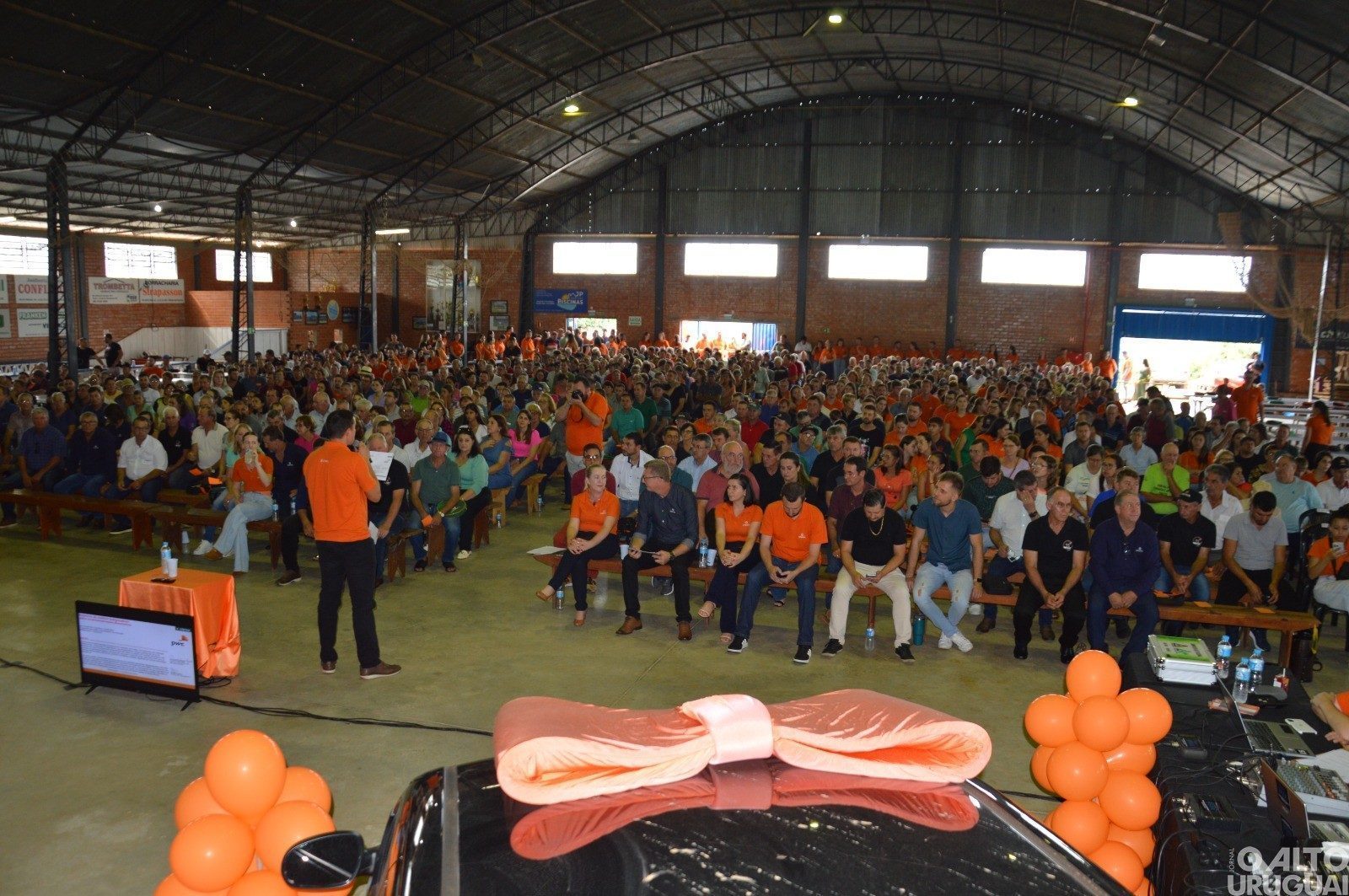 Cerca de 1,5 mil associados participam da assembleia-geral da Cresol Raiz