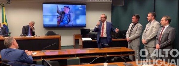 Projeto de instalação é apresentado pelo prefeito Panosso em Brasília