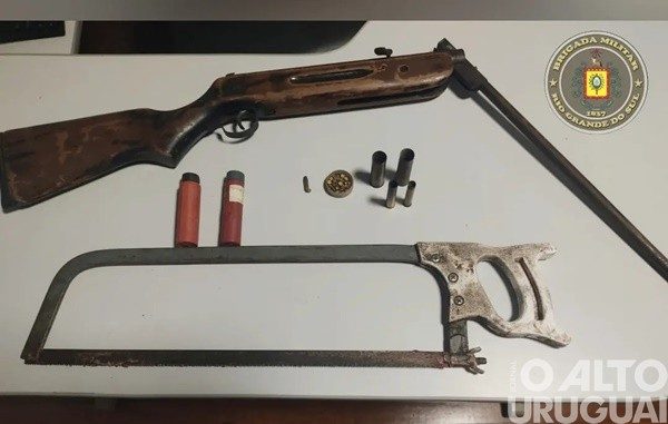 BM prende cinco por posse irregular de arma de fogo e abigeato em Alpestre