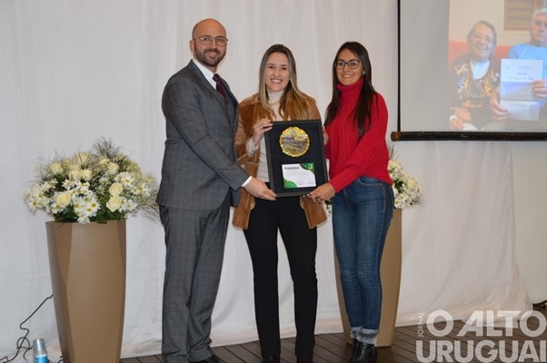 Câmara de Vereadores de Seberi homenageia pioneiros