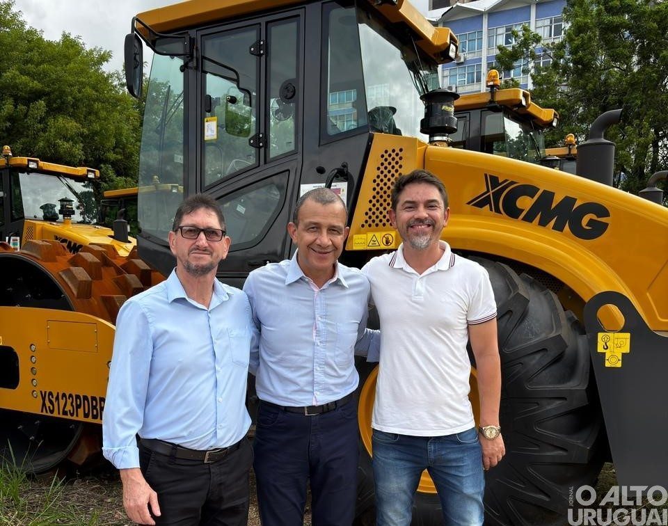 Rodeio Bonito recebe rolo compactador por meio do Promaq