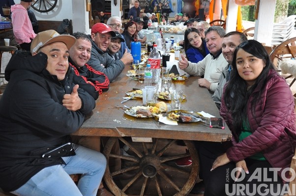 Grupo de argentinos participa de integração em FW