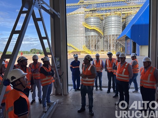 JBS apresenta a estrutura da fábrica de ração em Seberi
