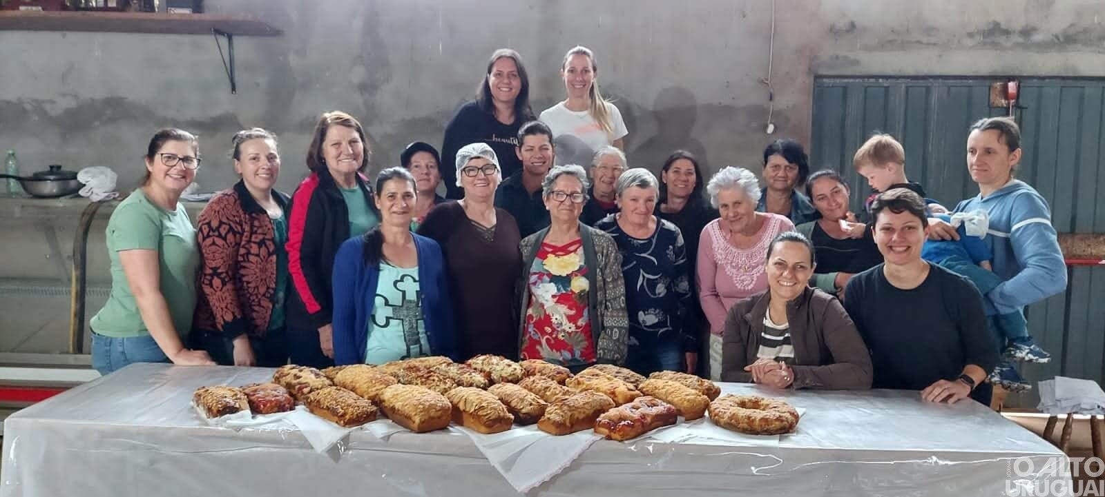 Oficina de produção de cucas caseiras é oferecida à comunidade de Taquaruçu do Sul
