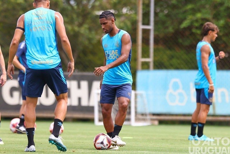 Grêmio enfrenta o São Luiz em mais um jogo de testes para Luís Castro