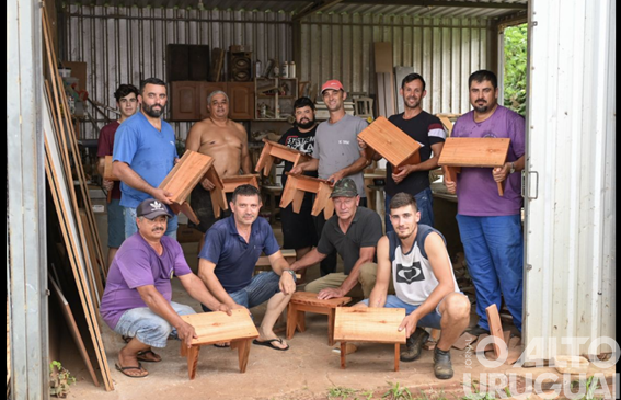 Oficina de Artesanato em Madeira pela Lei Paulo Gustavo em Ametista do Sul