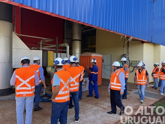 JBS apresenta a estrutura da fábrica de ração em Seberi