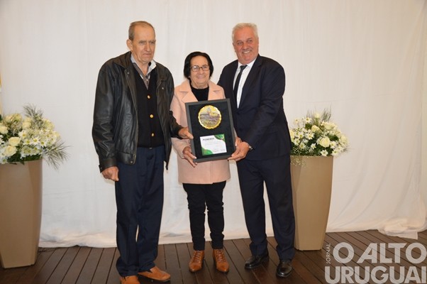 Câmara de Vereadores de Seberi homenageia pioneiros