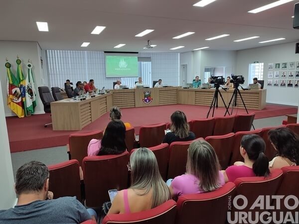 Aprovado reajuste salarial dos servidores públicos municipais de FW