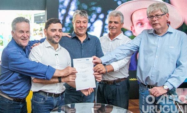 Banrisul e CCGL assinam protocolo de intenções para qualificar a gestão no campo por meio da tecnologia