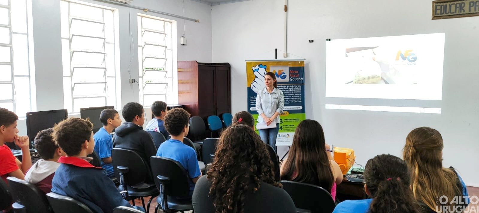 Alunos de Rodeio Bonito participam de palestra sobre Nota Fiscal Gaúcha