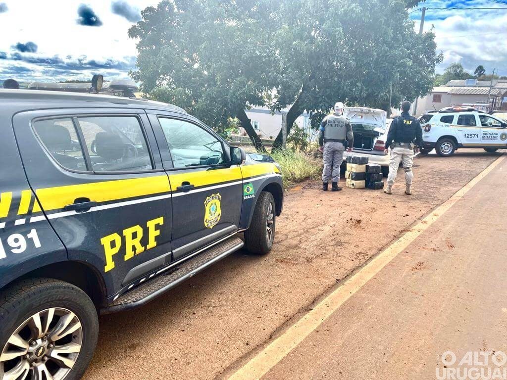 Polícia apreende carro carregado com mais de 150kg de maconha em Jaboticaba