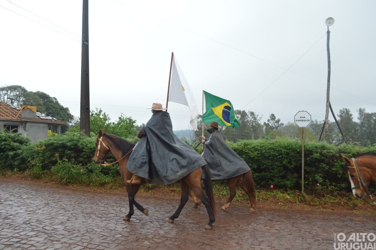 Iraí a Erval Seco: cavalarianos do 30º Bate-Casco passam por FW
