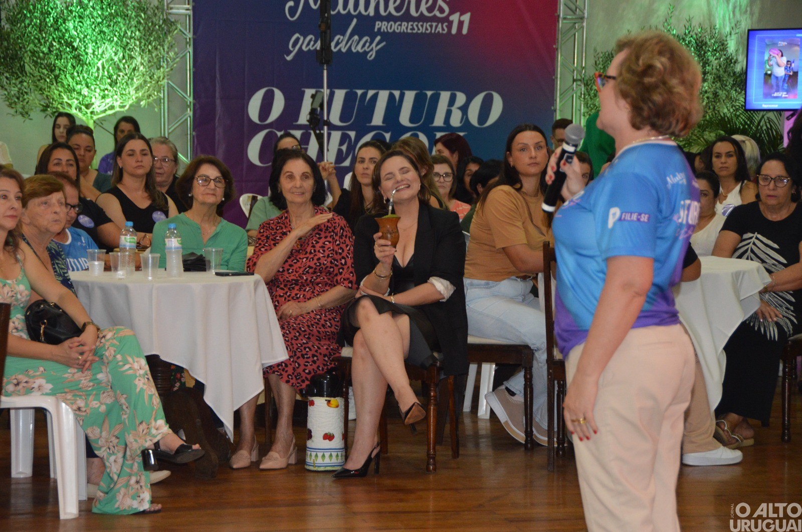 Encontro das Mulheres Progressistas é realizado em FW