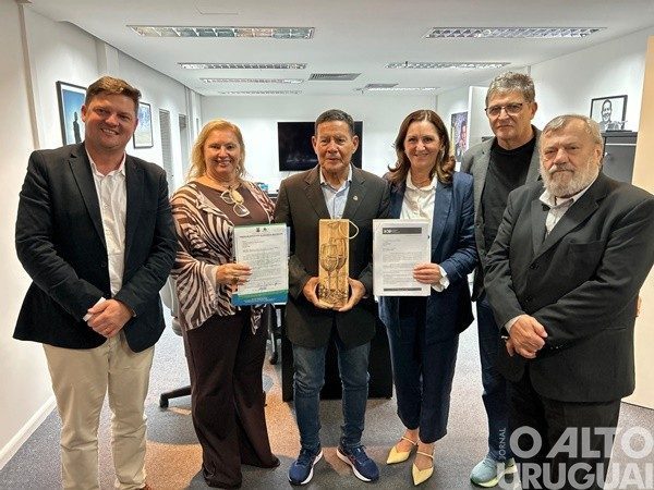 Lideranças de FW participam de audiência com o senador Mourão
