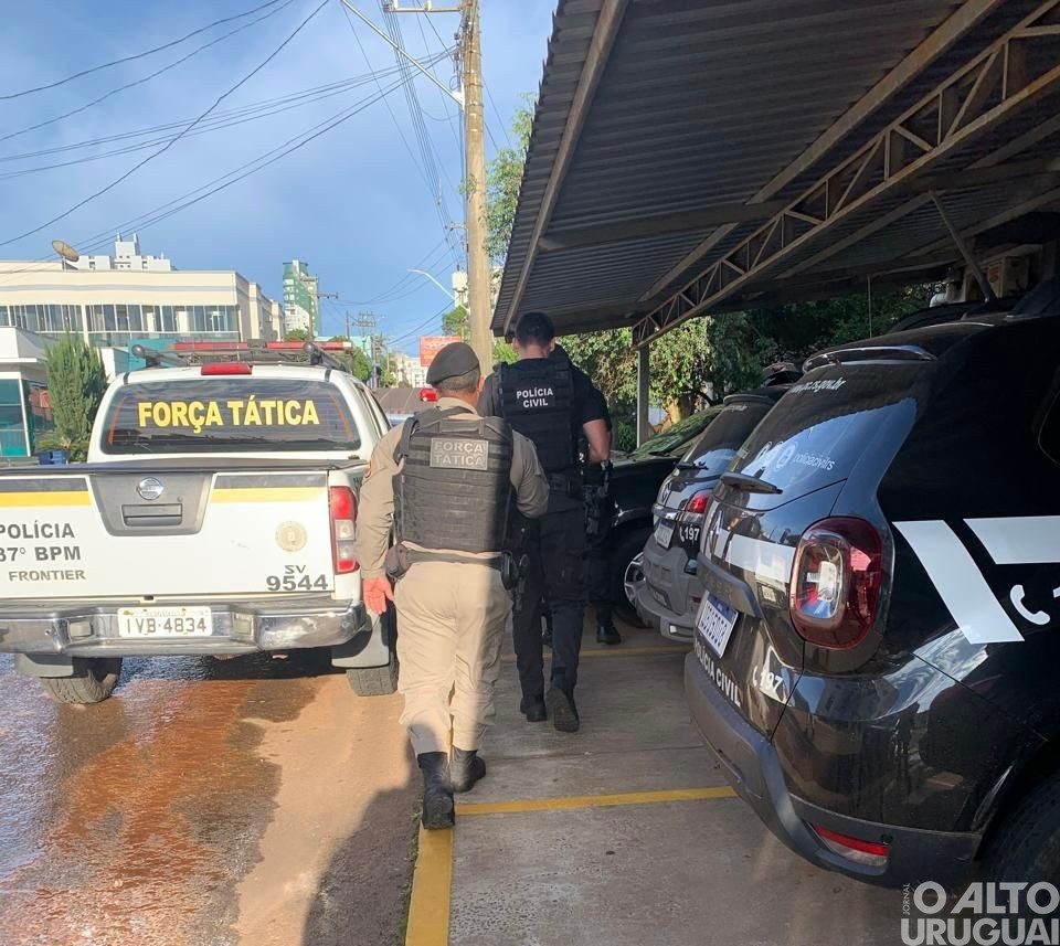 Polícia Civil e BM prendem mulher por tráfico de drogas em Seberi