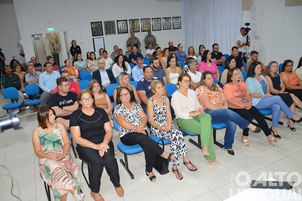 Lideranças femininas que já atuaram no Legislativo são homenageadas em Ametista do Sul