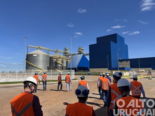 JBS apresenta a estrutura da fábrica de ração em Seberi