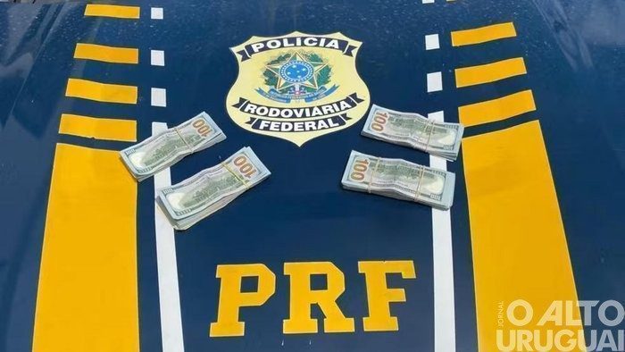 PRF flagra frederiquenses com 37,5 mil dólares nas cuecas na BR-158