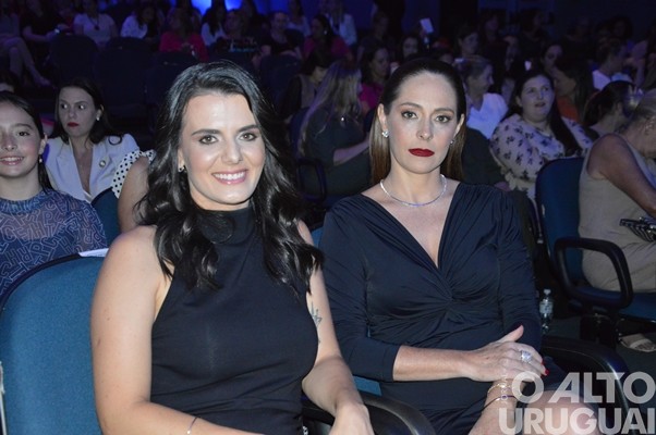 Mais de 800 pessoas participam de palestra com Leila Ama em FW