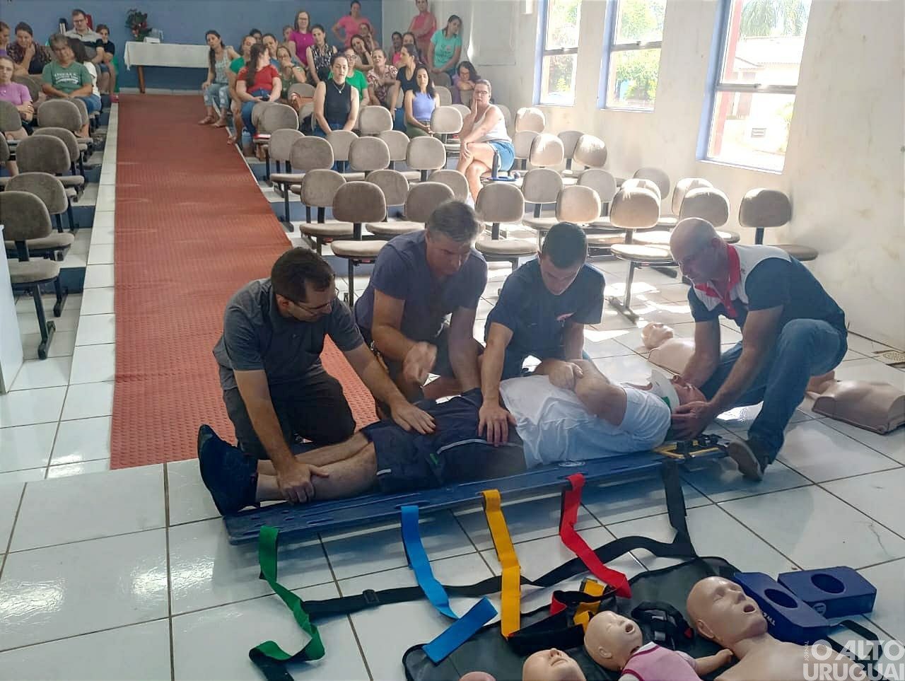 Profissionais de Jaboticaba recebem treinamento em primeiros socorros