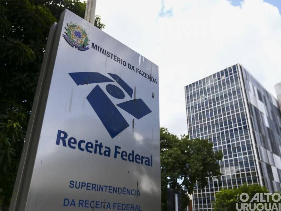 Receita paga lote residual de restituição do IRPF nesta sexta-feira