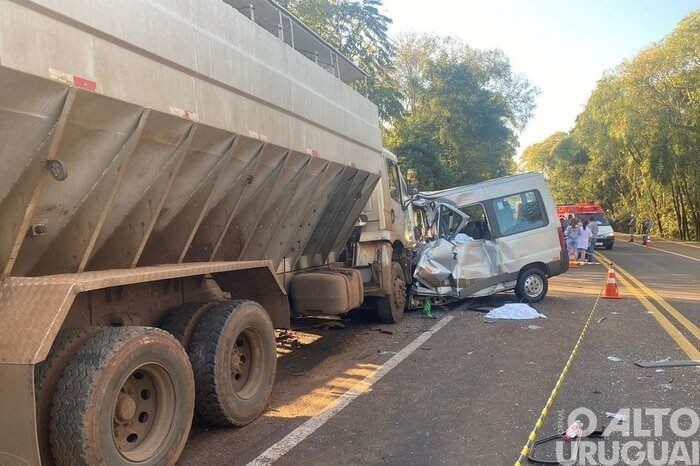 Motorista que colidiu contra van de Constantina diz ter dormido ao volante