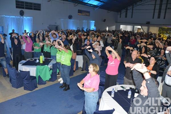 Palestra-show com Otélio Drebes reúne mais de 600 pessoas em Seberi