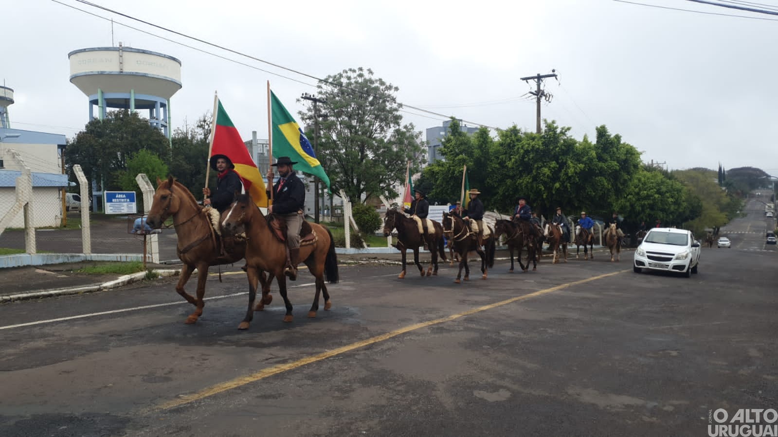 Tradicionalistas chegam a FW com a Chama Crioula