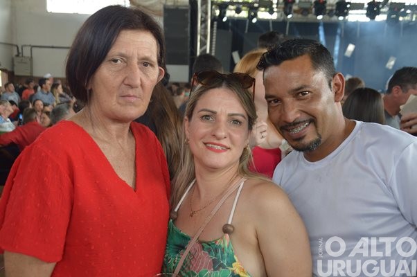 Festa do São Miguel do Braga reúne centenas de pessoas