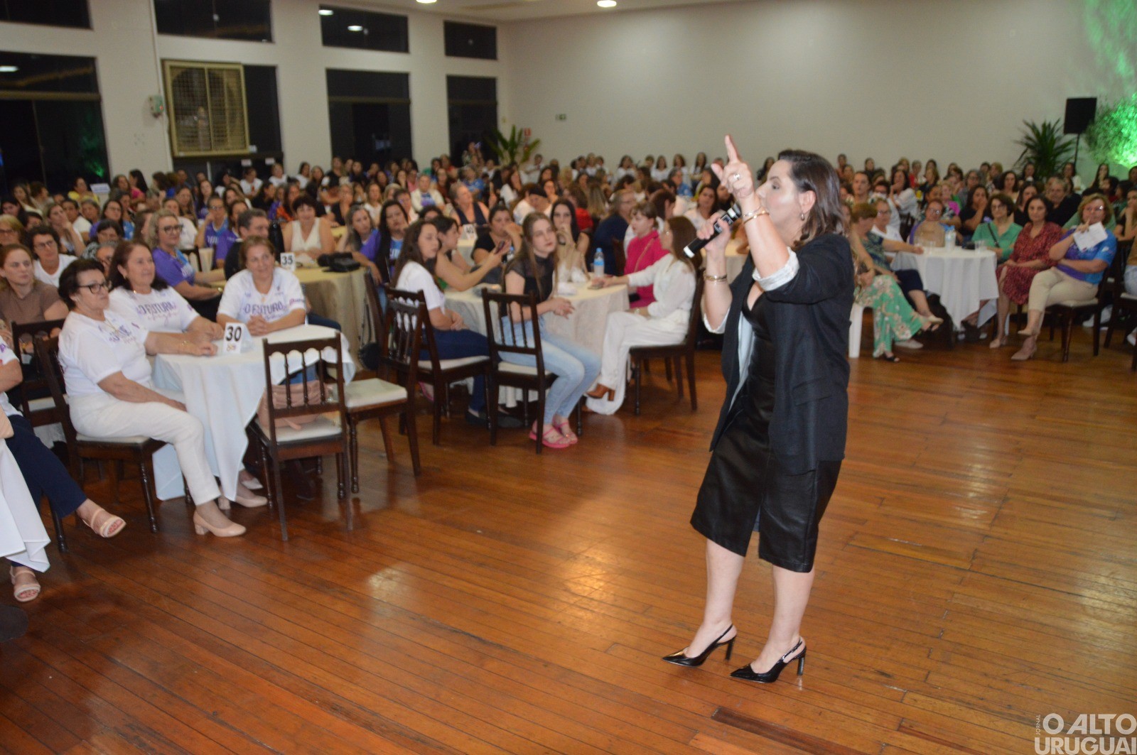 Encontro das Mulheres Progressistas é realizado em FW
